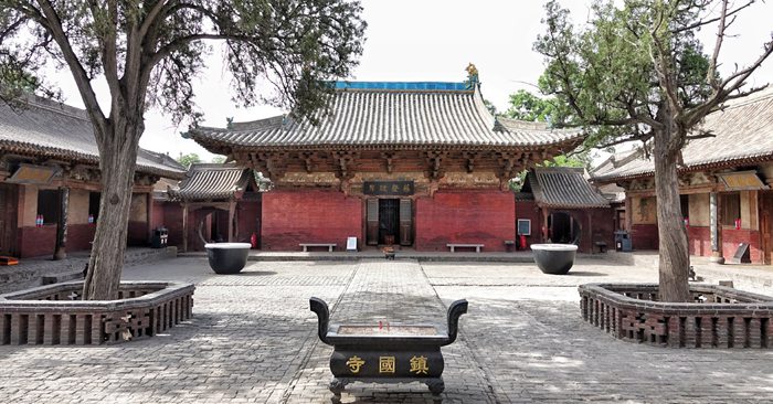 A scenic view of Zhenguo Temple